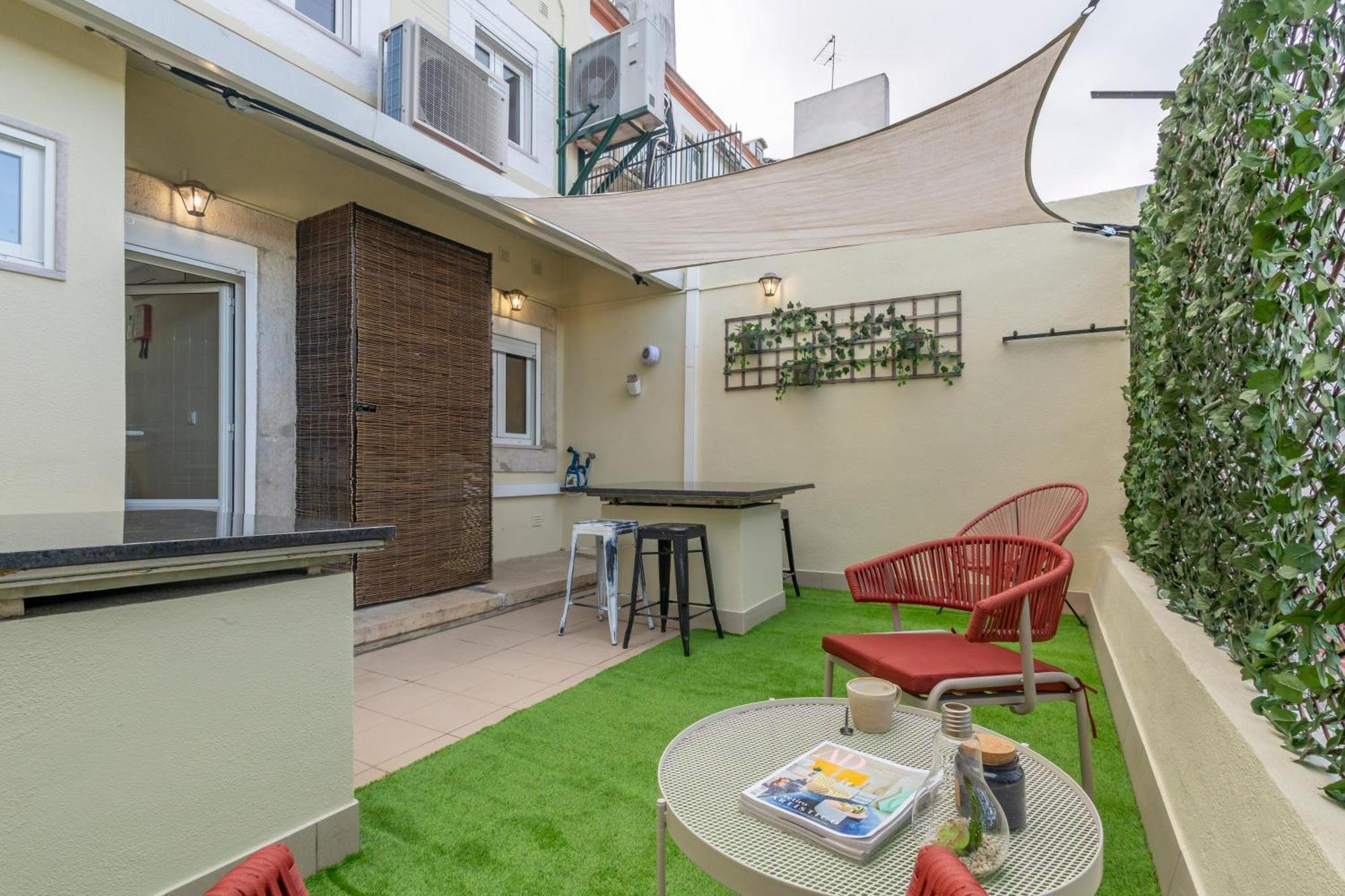 Superb Apartments Overlooking Graca In ליסבון מראה חיצוני תמונה